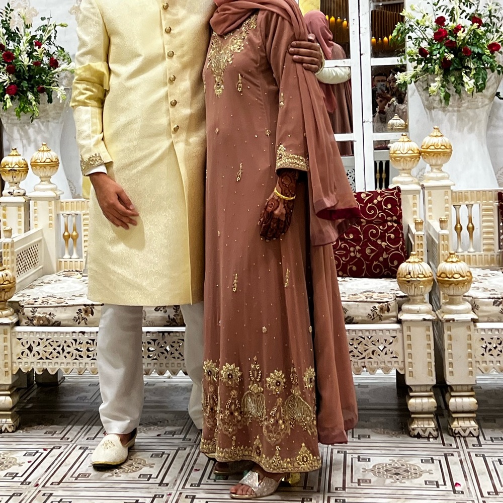 Pakistani Dress - Picture 2 of 3